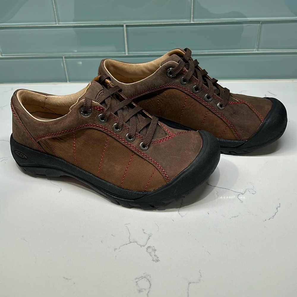 Keen Presidio Brown Leather Lace-up. Anti-odor size 36/5 never worn.